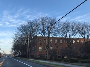 319 New Britain Rd APT 127, Berlin, CT 06037