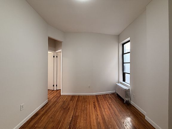 4th image of 332 E 15th St APT 6D