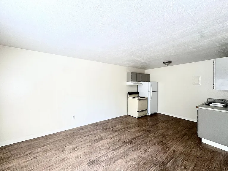 3611 E San Miguel St. — Photo 9
