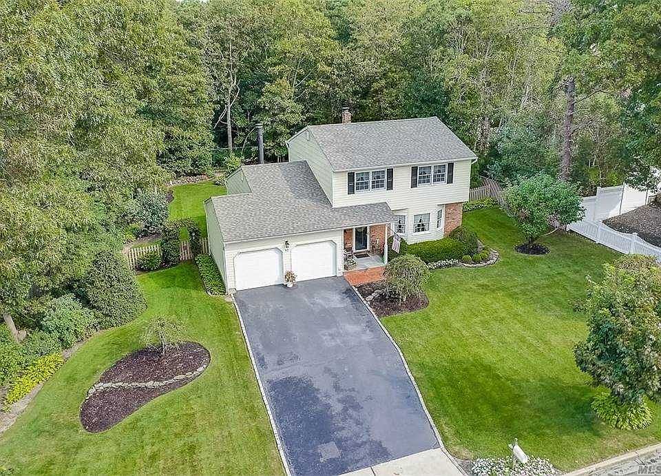 1st image of 17 Cynthia Dr