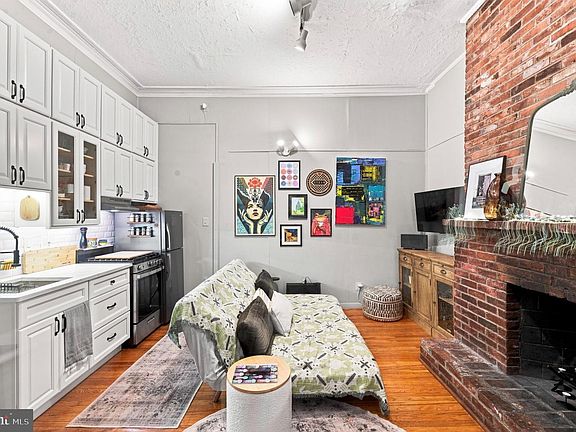 5th image of 265 S 9th St APT 1M