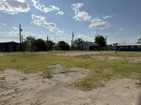 610-618 Magnolia St, Kermit, TX 79745