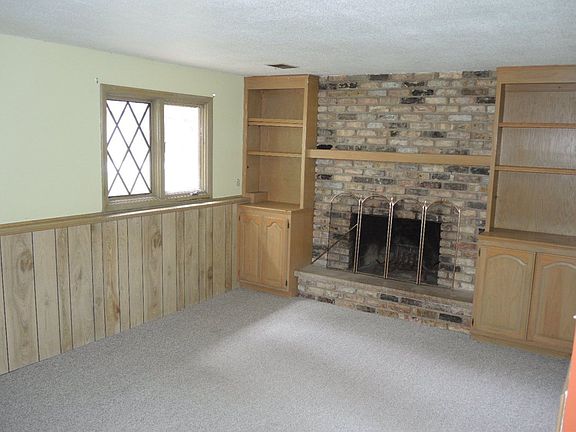 3rd image of 7951 Regent Ave N
