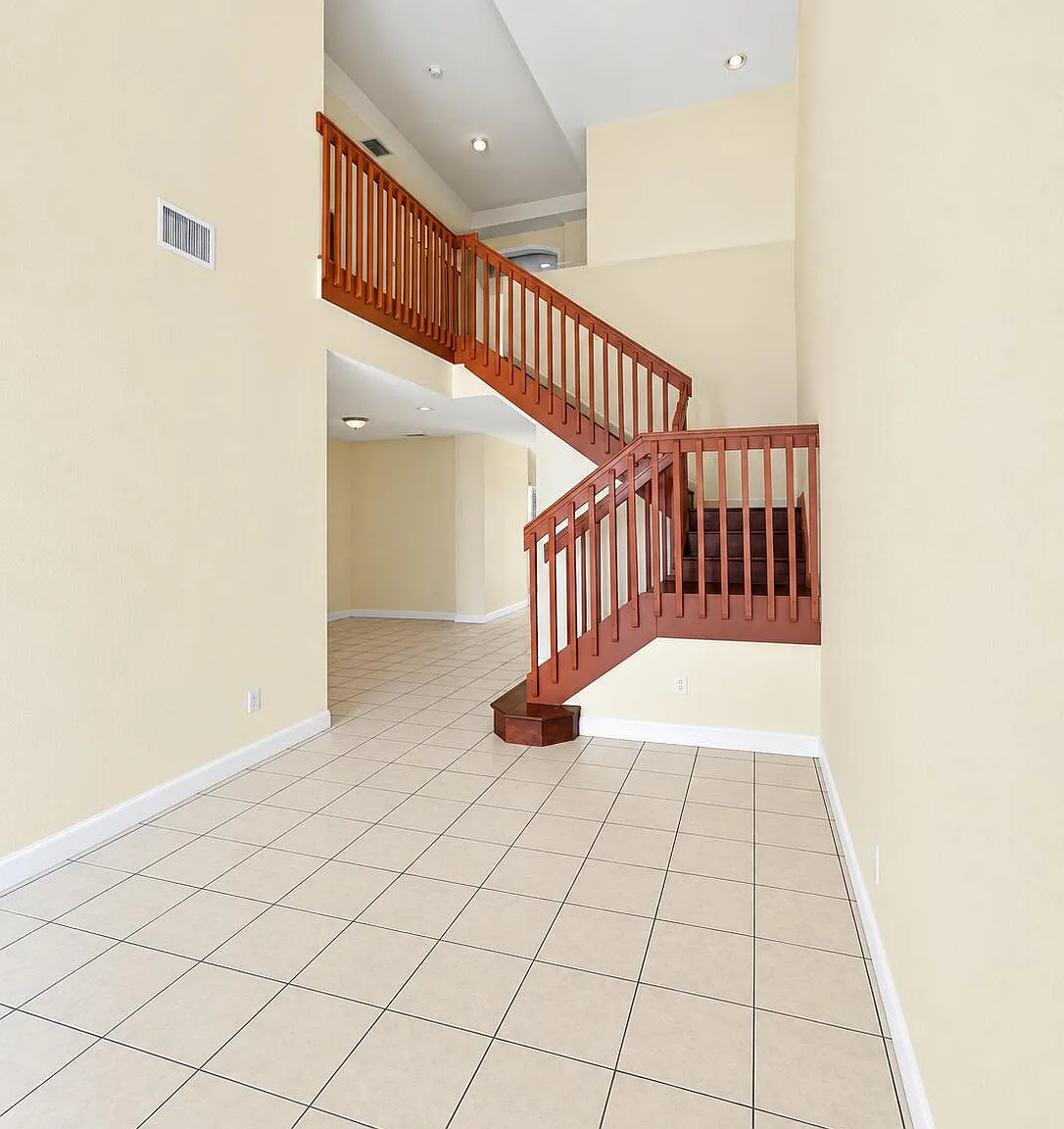 3 bed, 3.0 bath, 1701 sqft, $3,250 — Photo 4