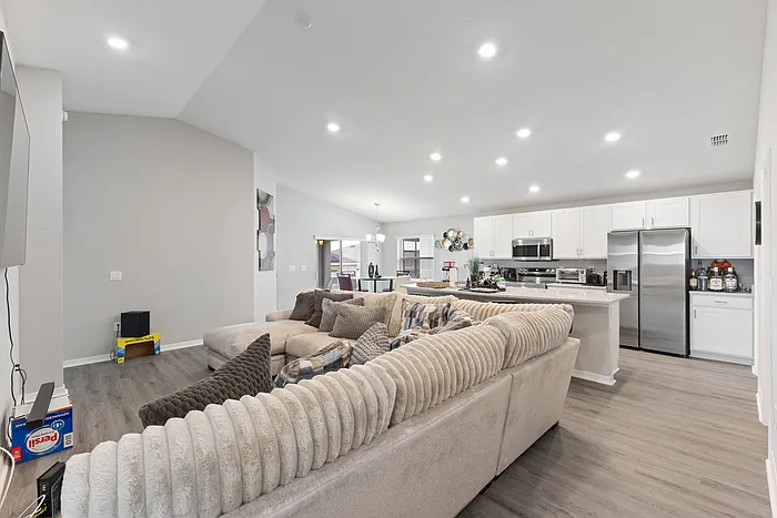 2172 Desert Rose Dr — Photo 4