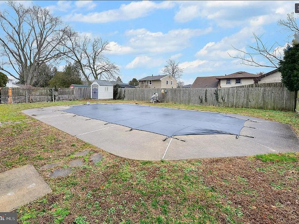 2nd image of 37 Fairmount Dr