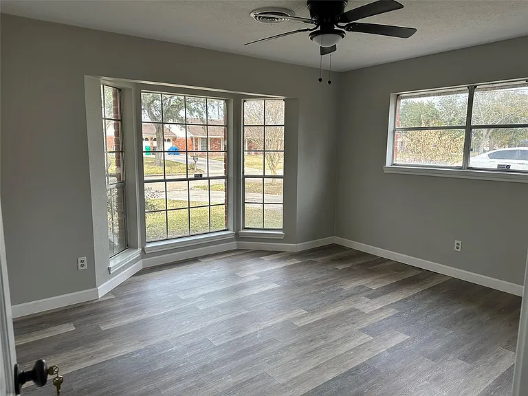 4821 Burning Tree Dr — Photo 11