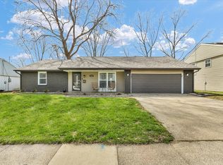 1515 S Curtiss Dr, Urbana, IL 61802