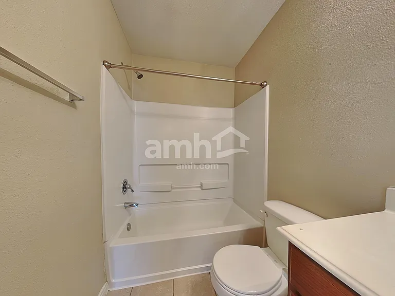 501 Hidden Dale Dr — Photo 16