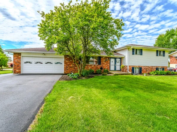 10833 Kendig Rd, New Carlisle, OH 45344