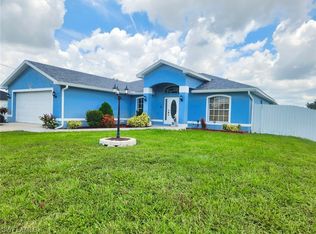 2904 41st St SW, Lehigh Acres, FL 33976