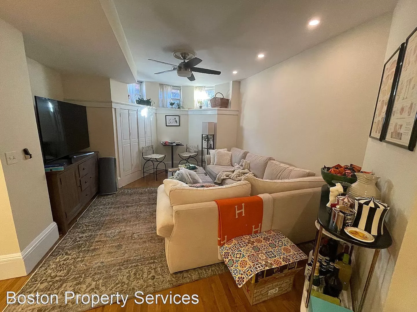 2 bed, 600 sqft, $4,400 — Photo 4