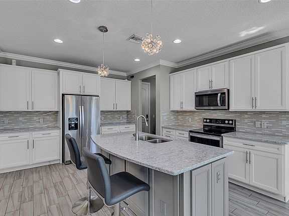 5th image of 8245 Hanoverian Drive