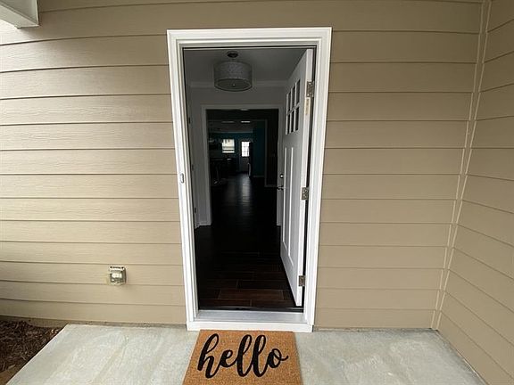 3rd image of 411 Walnut Woods Dr