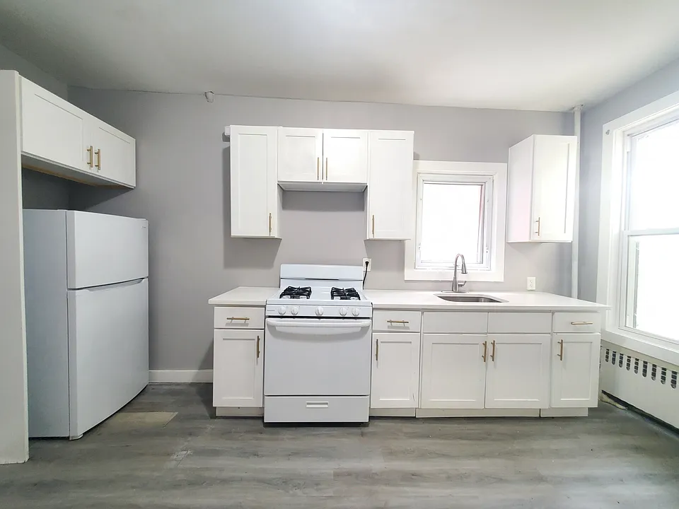 254 Clinton Ave #1