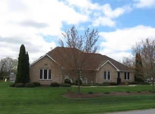 26245 S Royal Crest Dr, Crete, IL 60417