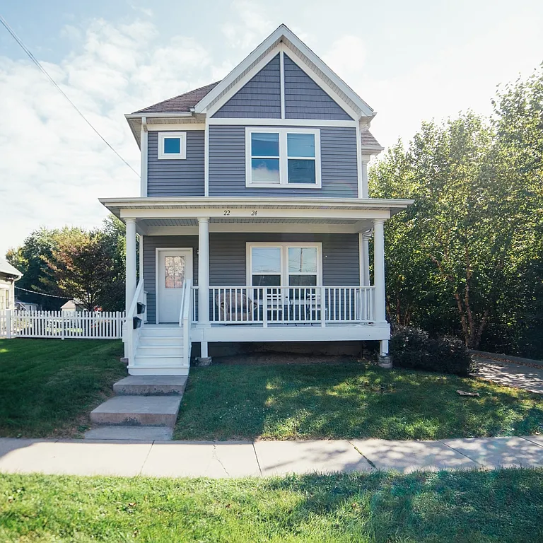 6 bed, 1372 sqft, $4,568 — Photo 1