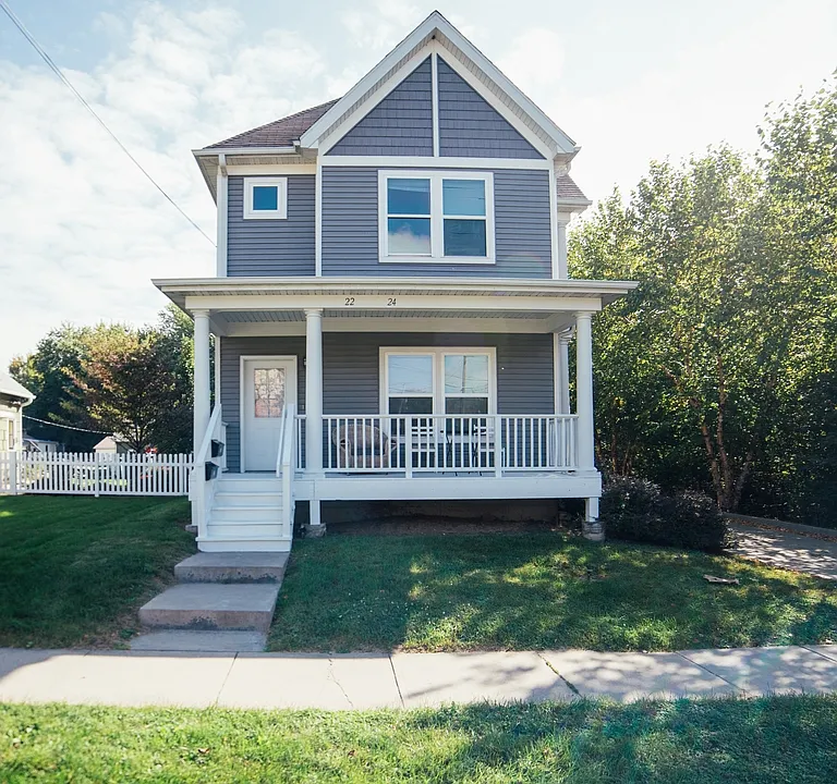 24 N Governor St