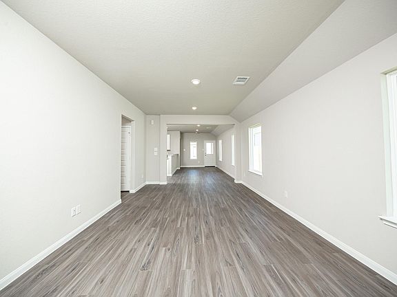 3rd image of 2541 Hawks Eye Dr