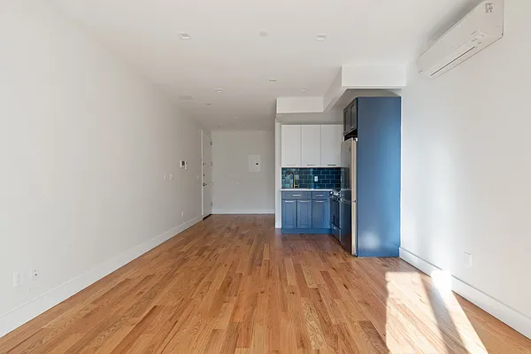 Rented by Douglas Elliman | media 4