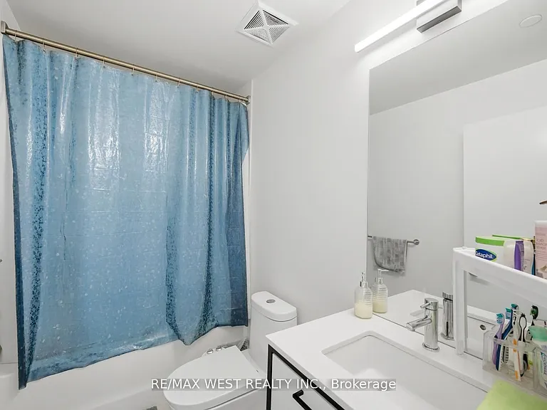 1808 Saint Clair Ave W #801 — Photo 15