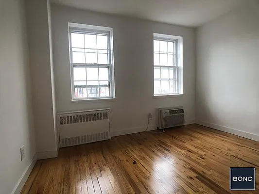 Rented by Bond New York | media 5