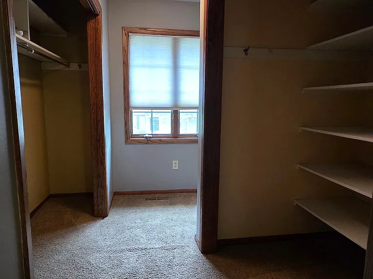 703 Northern Hills Dr NE — Photo 24