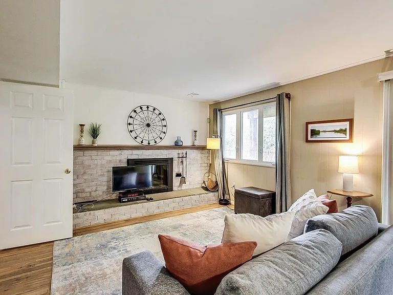 4704 Lance Ct — Photo 34