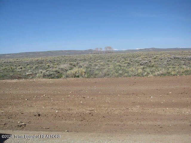 2nd image of Fort Trail Rd