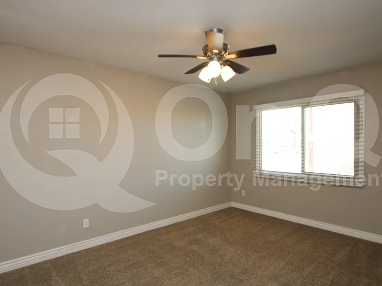 4601 E Southgate Ave — Photo 8