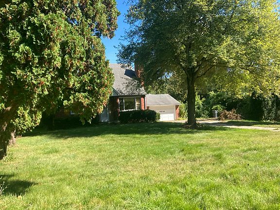 3rd image of 6644 Douglas Rd