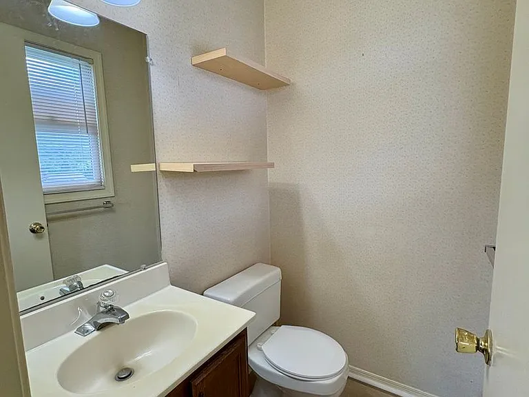 10 Mary Dr — Photo 17