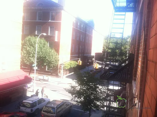 Rented by Bapple | media 15