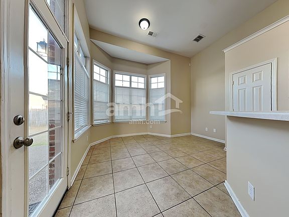 4th image of 1587 Sutton Meadow Ln