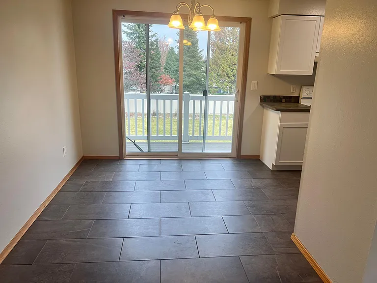 13111 E 16th Ave — Photo 11
