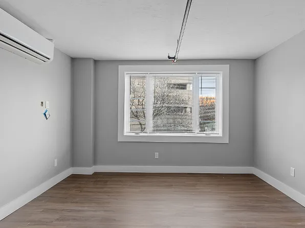 55 Manchester St, Manchester, NH 03101