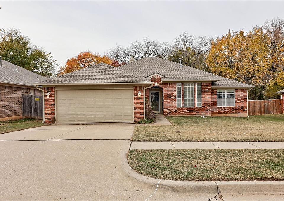 1st image of 212 Mountain Oaks Dr