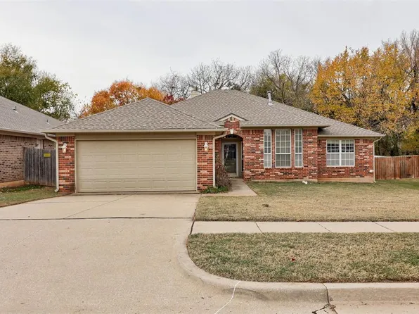212 Mountain Oaks Dr, Norman, OK 73071