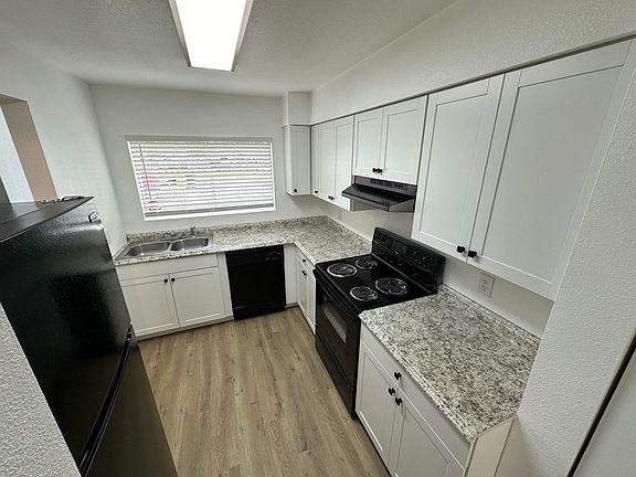 4th image of 3803 Khayyam Ave