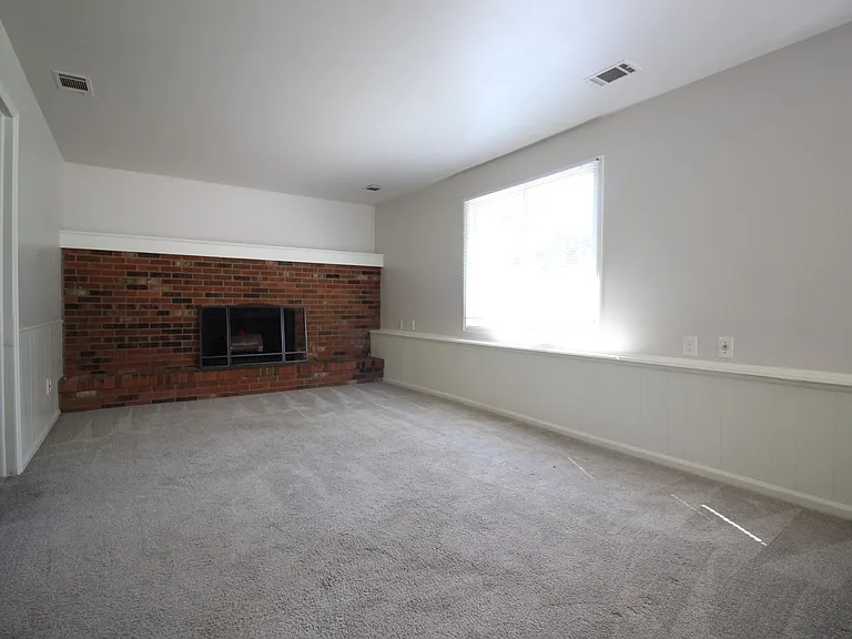 1617 E Pitkin St — Photo 5