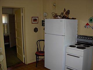 4th image of 511 Elm St