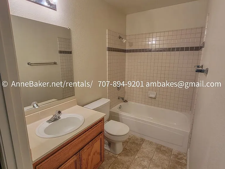 217 Elbridge Ave E — Photo 13