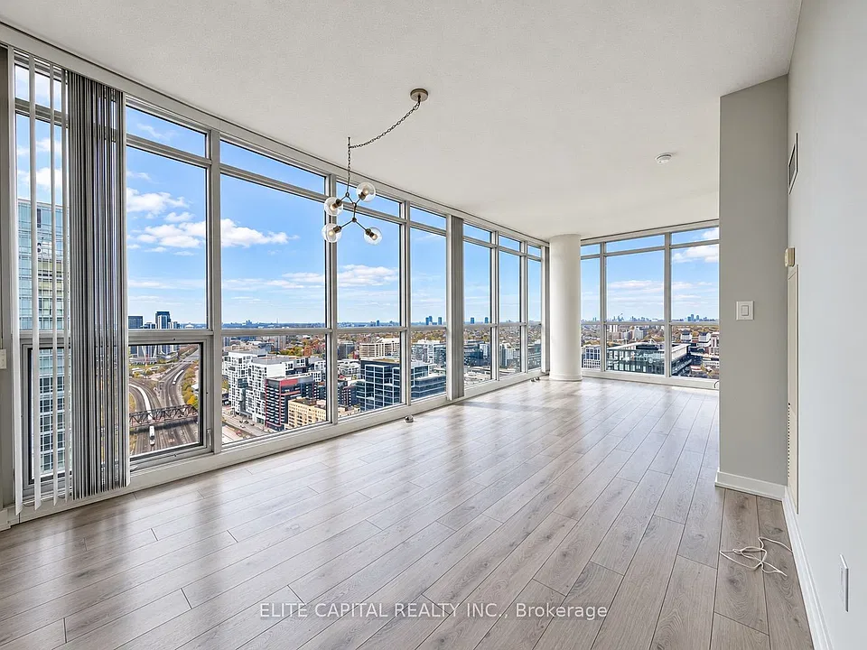25 Capreol Ct #4007