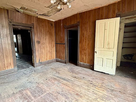 2nd image of 2755 S Keeler Ave