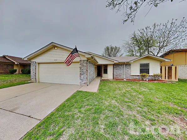 1912 Wurzburg Dr, Fort Worth, TX 76134