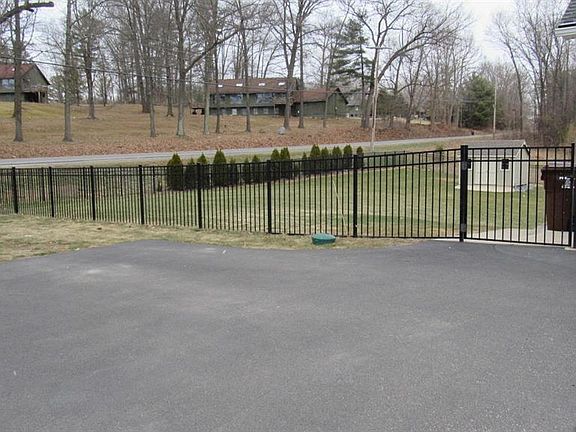 3rd image of 3 Berry Patch Dr