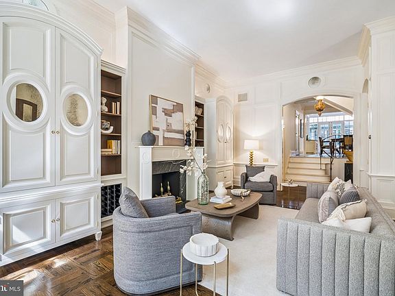 4th image of 1811 Delancey Pl