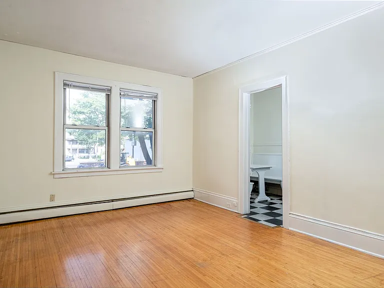2121 Hennepin Ave S — Photo 7