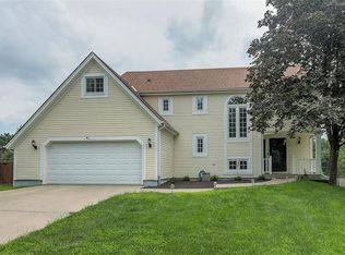 8704 W 113th St, Overland Park, KS 66210
