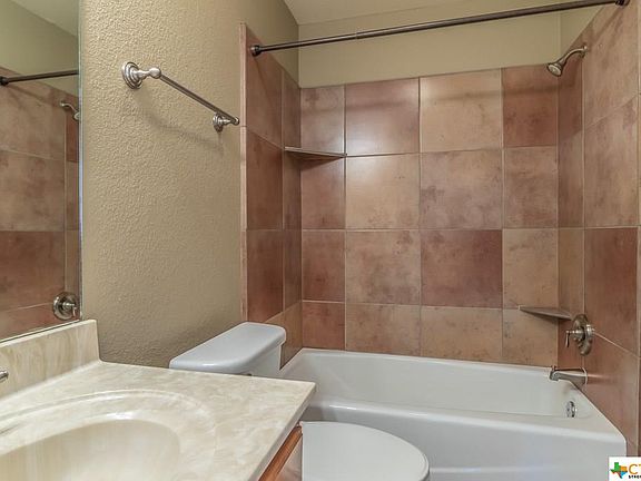5th image of 1639 Rolling Valley Dr